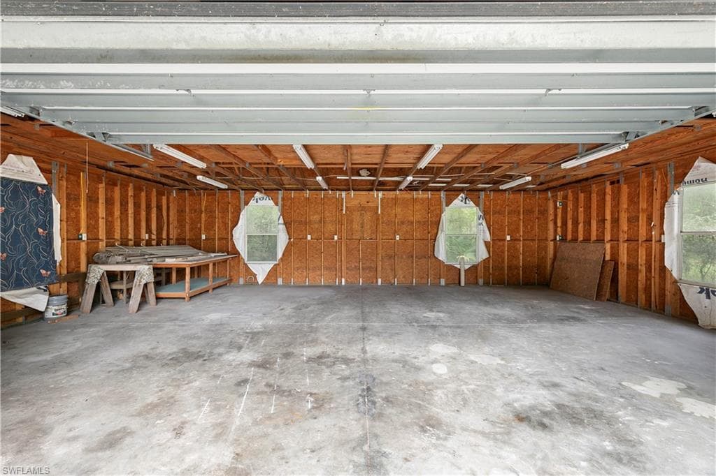 241 8th St SE, Naples, FL 34117-35