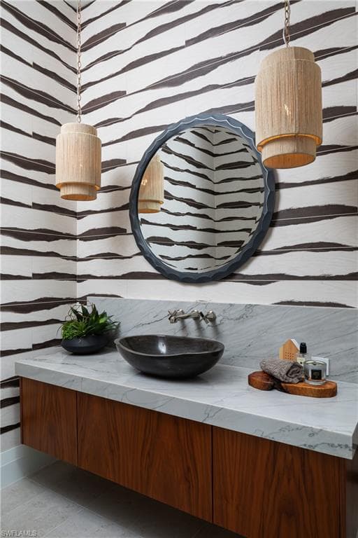 441 Mooring Line Dr, Naples, FL 34102-29