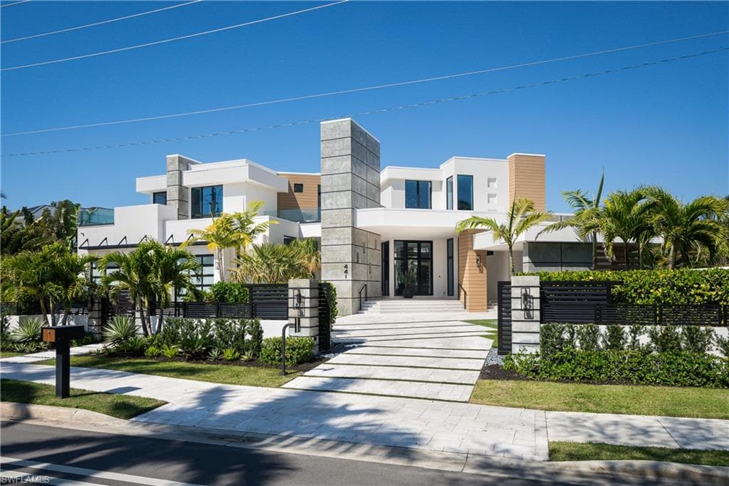 441 Mooring Line Dr, Naples, FL 34102-47