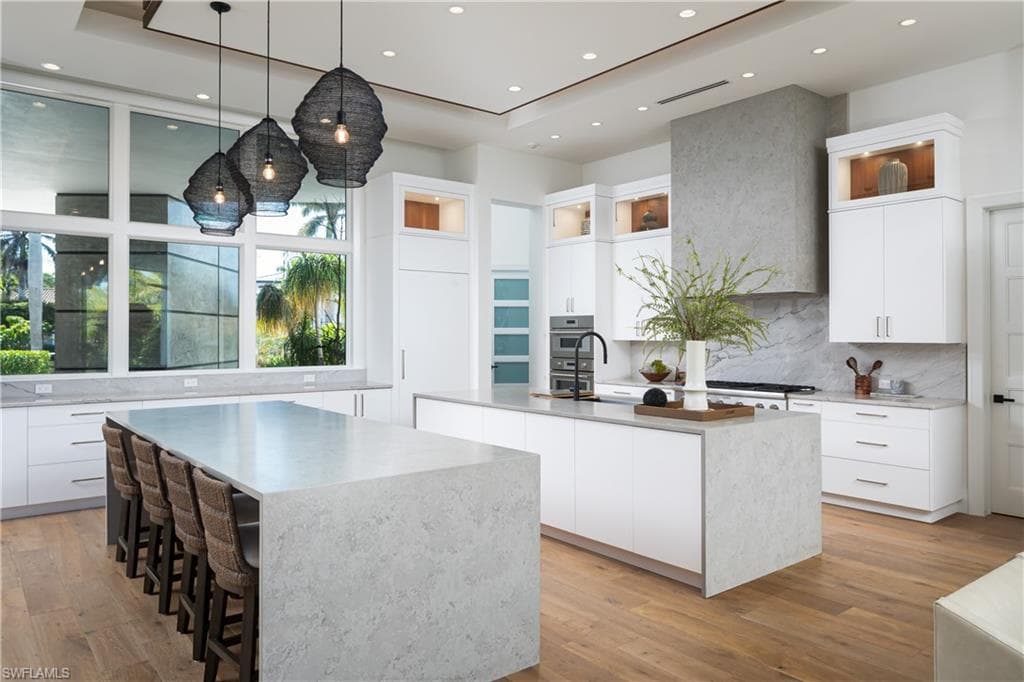 441 Mooring Line Dr, Naples, FL 34102-6