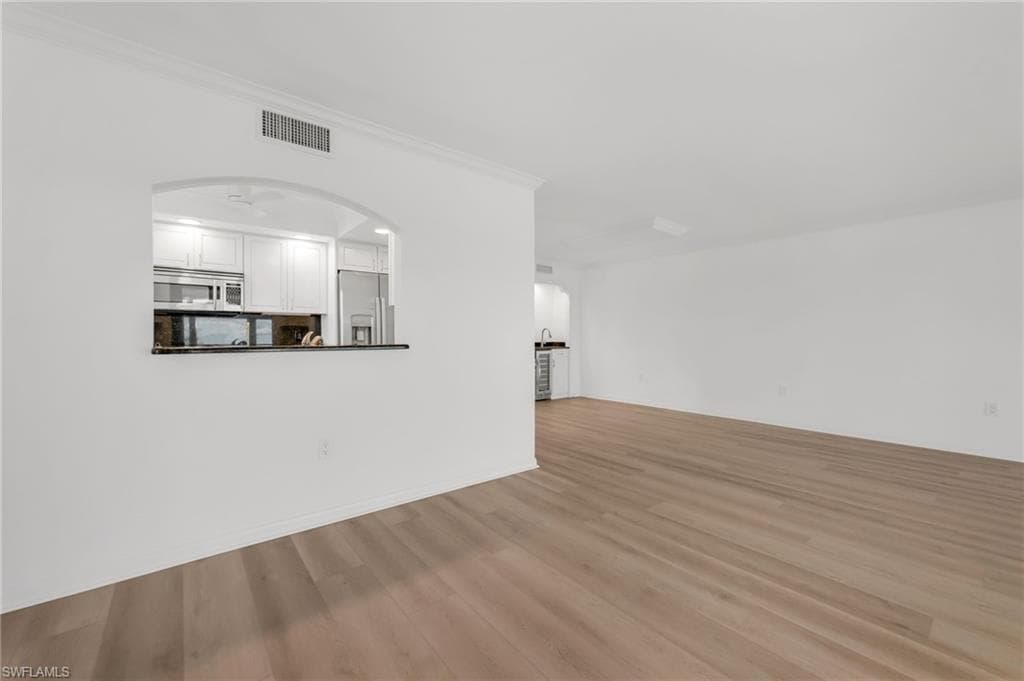 3500 Gulf Shore Blvd N 402, Naples, FL 34103-16