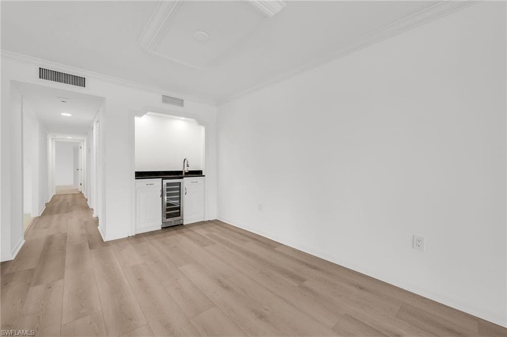 3500 Gulf Shore Blvd N 402, Naples, FL 34103-18