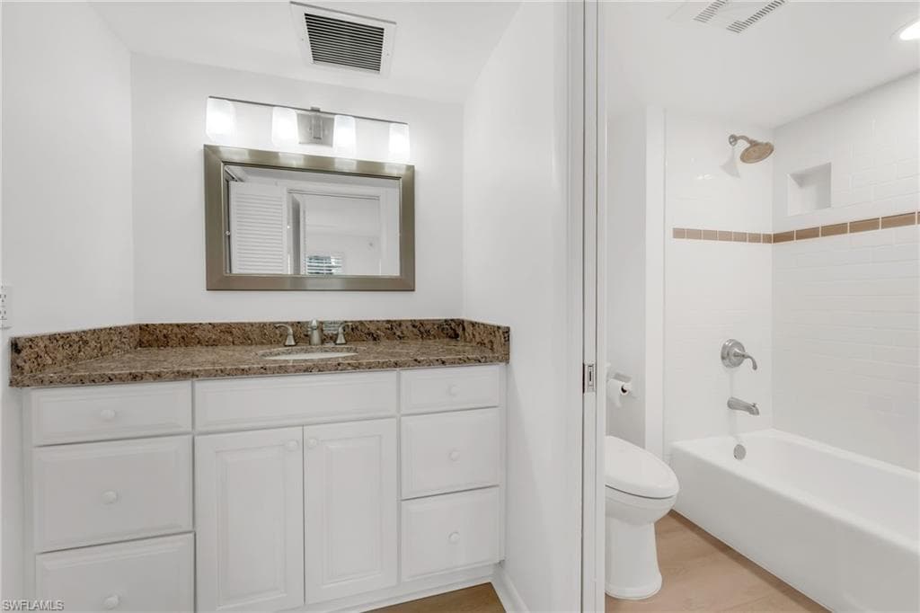 3500 Gulf Shore Blvd N 402, Naples, FL 34103-28