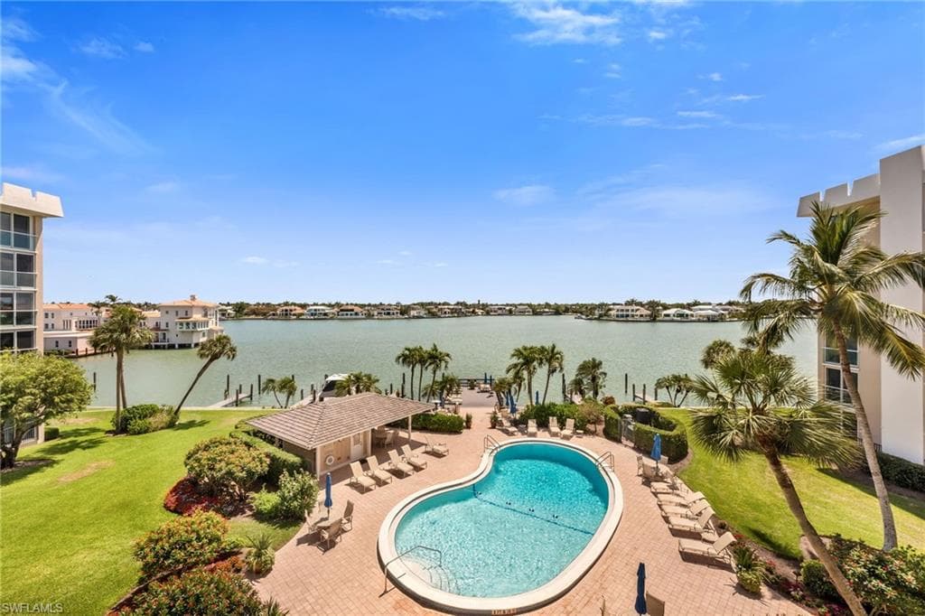 3500 Gulf Shore Blvd N 402, Naples, FL 34103-32