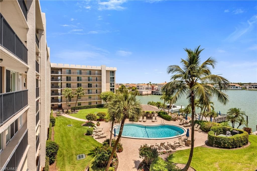 3500 Gulf Shore Blvd N 402, Naples, FL 34103-33