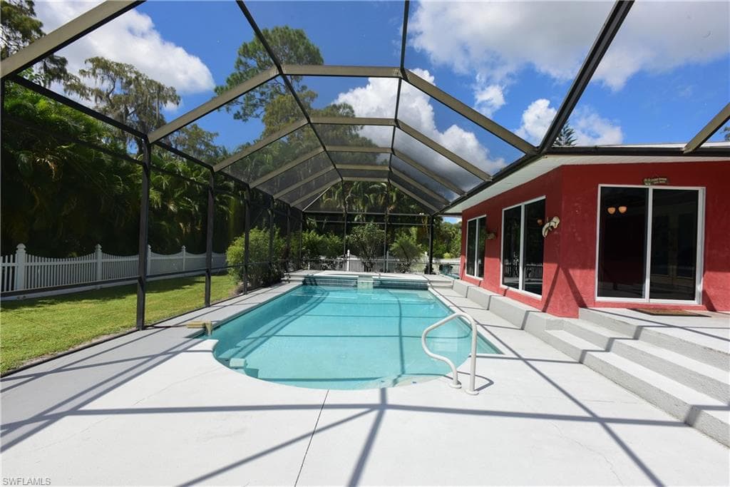 360 16th Ave NW, Naples, FL 34120-2351-10