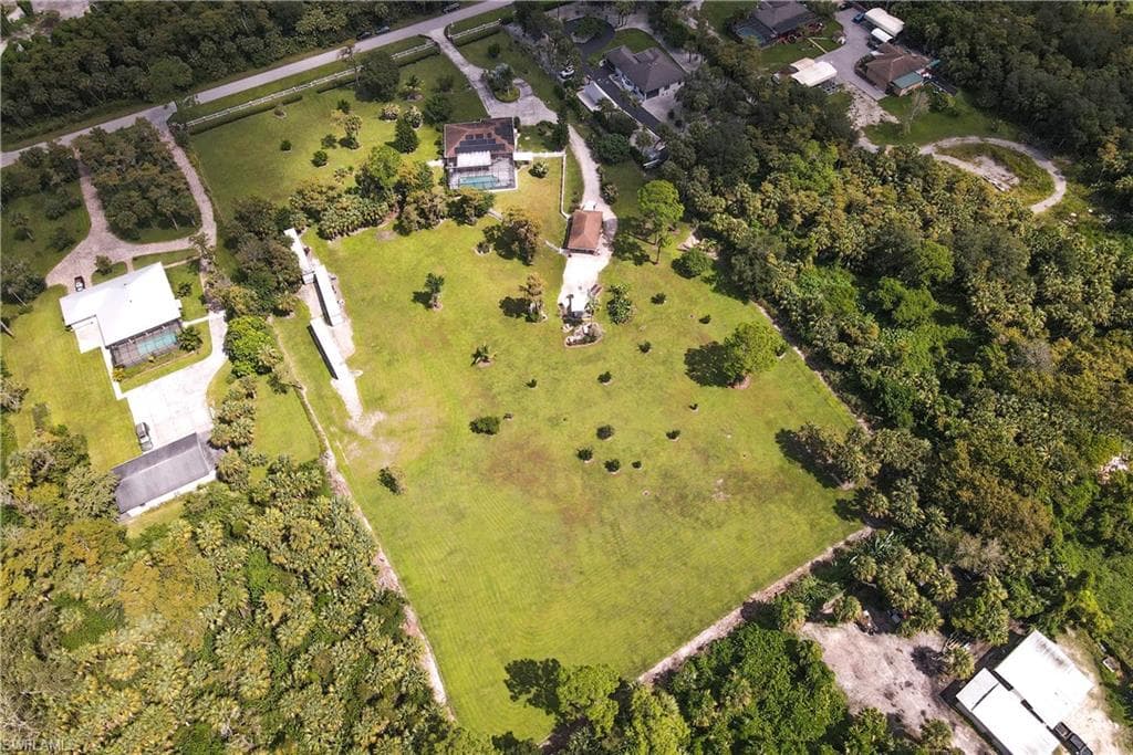 360 16th Ave NW, Naples, FL 34120-2351-3