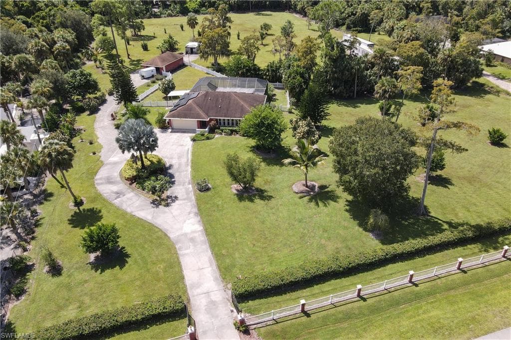 360 16th Ave NW, Naples, FL 34120-2351-5