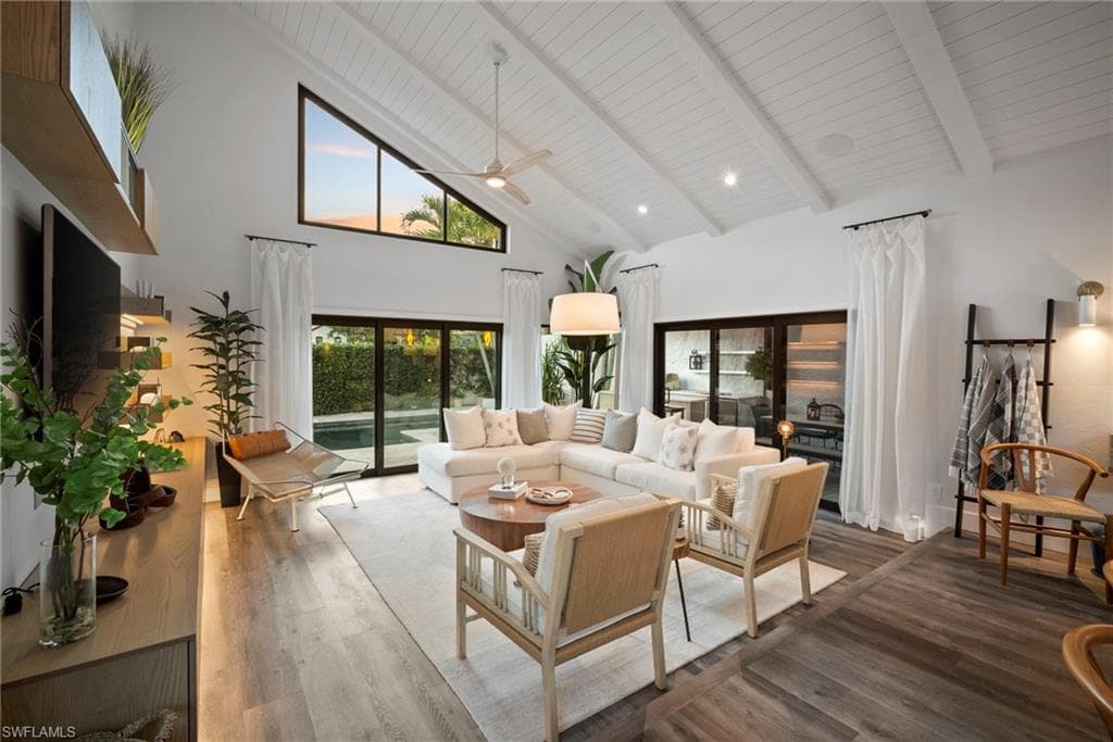 504 Tierra Mar Ln E 2, Naples, FL 34108-10