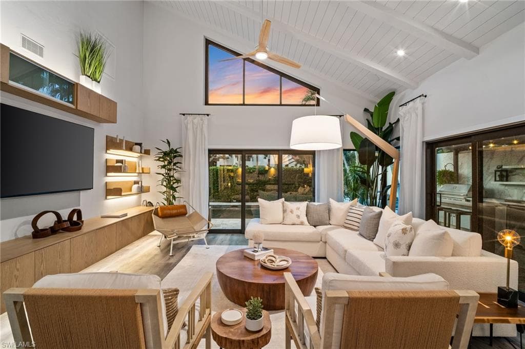 504 Tierra Mar Ln E 2, Naples, FL 34108-11