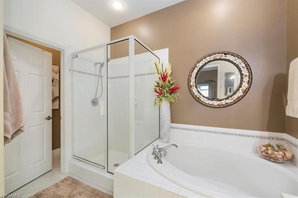 14530 Red Fox Run 212, Naples, FL 34110-19