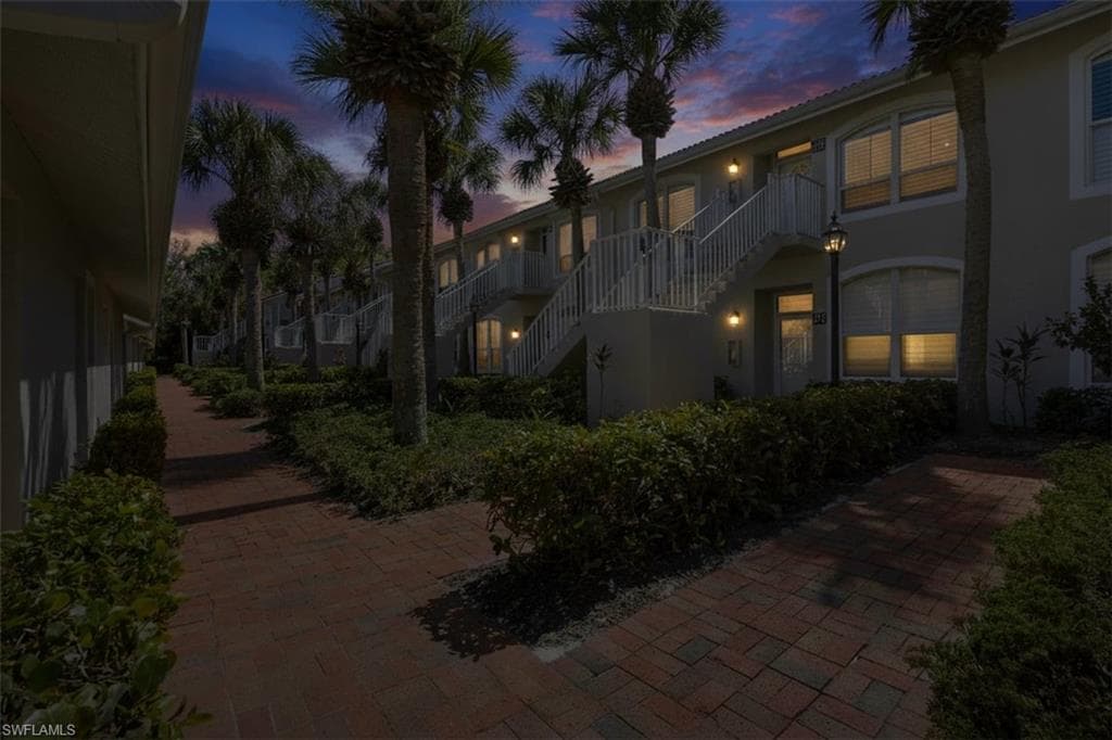 14530 Red Fox Run 212, Naples, FL 34110-2