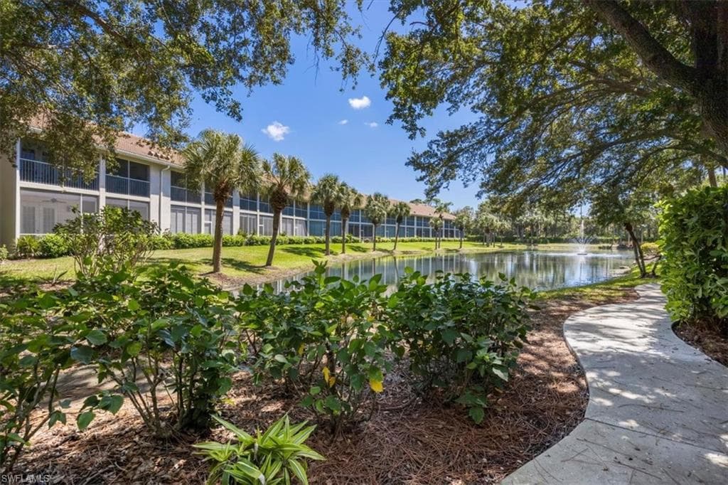 14530 Red Fox Run 212, Naples, FL 34110-3