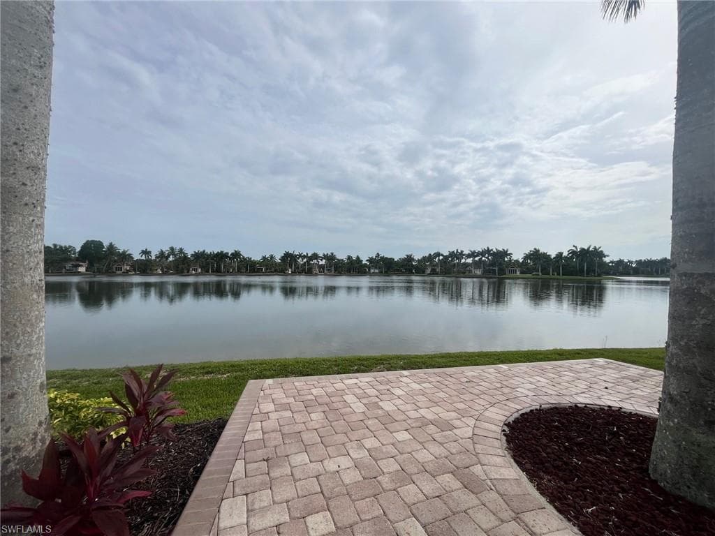 4509 Southern Breeze Dr, Naples, FL 34114-5