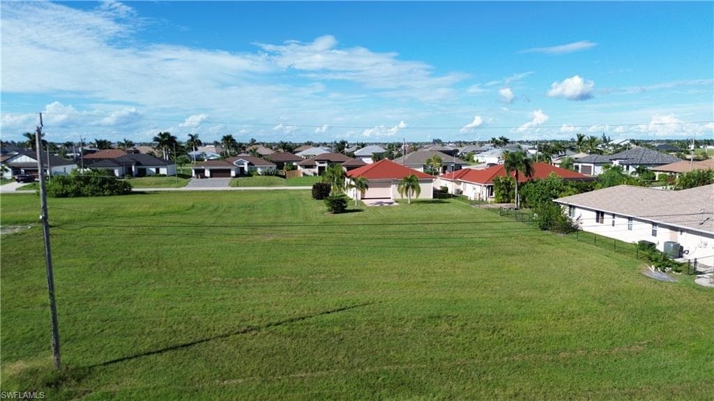 3325 8th Ter, Cape Coral, FL 33993-2