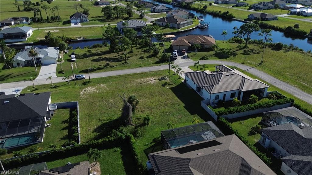 3437 18th St, Cape Coral, FL 33993-1