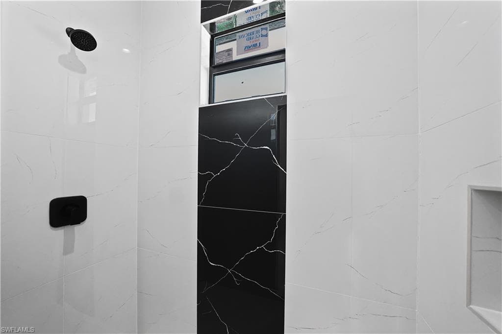 2458 9th Ter, Cape Coral, FL 33993-18