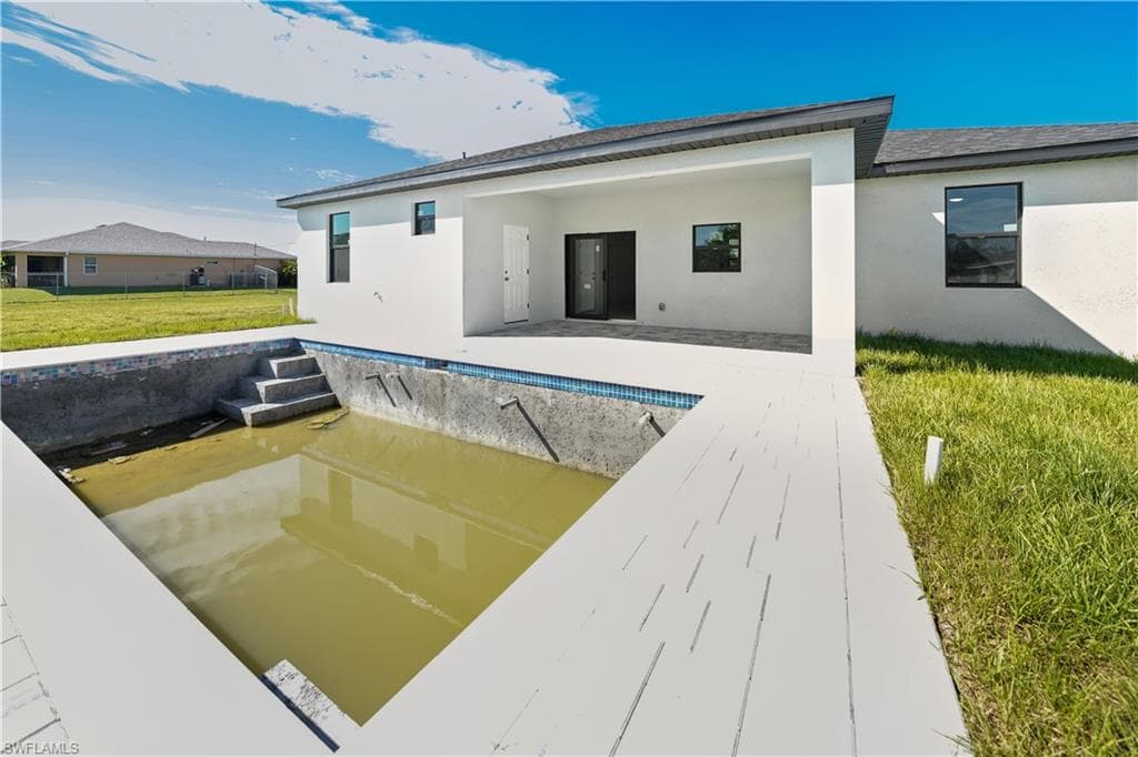 2458 9th Ter, Cape Coral, FL 33993-22