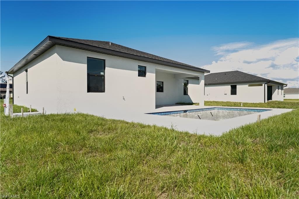 2458 9th Ter, Cape Coral, FL 33993-23
