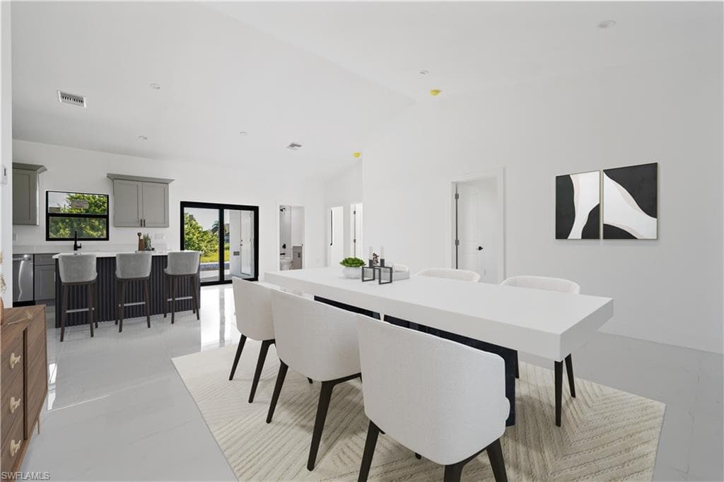 2458 9th Ter, Cape Coral, FL 33993-2