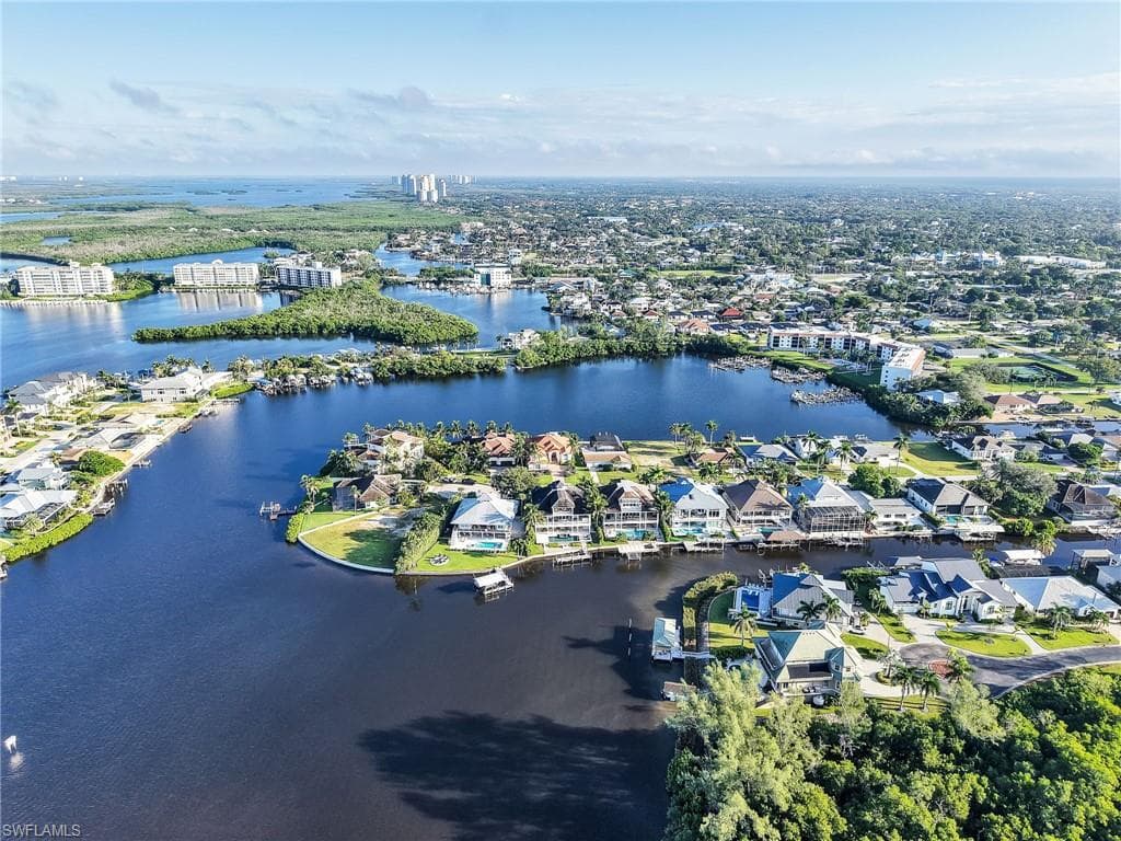 266 6th St, Bonita Springs, FL 34134-8