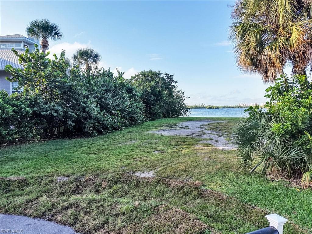 266 6th St, Bonita Springs, FL 34134-15