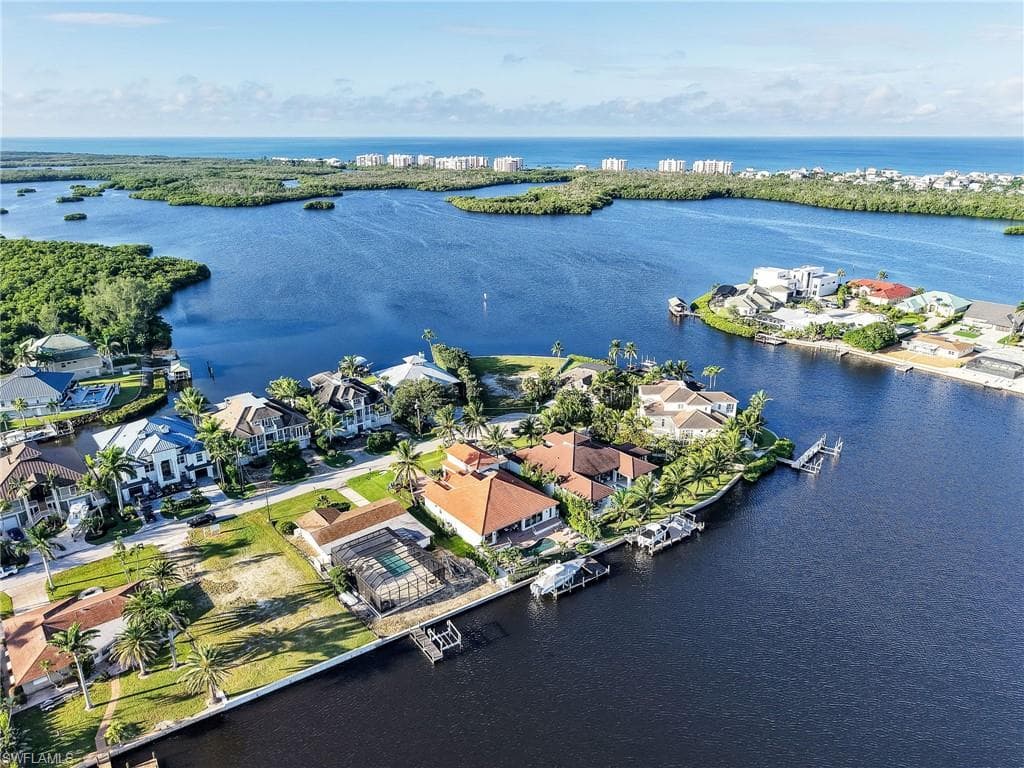 266 6th St, Bonita Springs, FL 34134-6