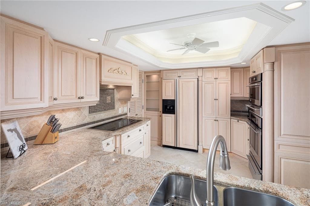 10851 Gulf Shore Dr 1003, Naples, FL 34108-11