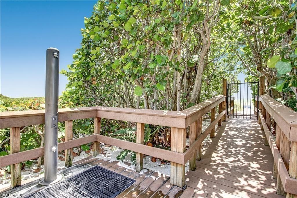 10851 Gulf Shore Dr 1003, Naples, FL 34108-32