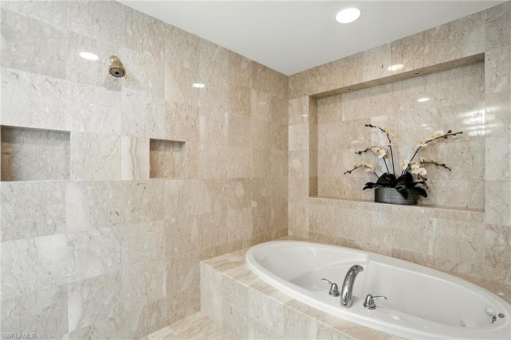 265 Indies Way 1605, Naples, FL 34110-24