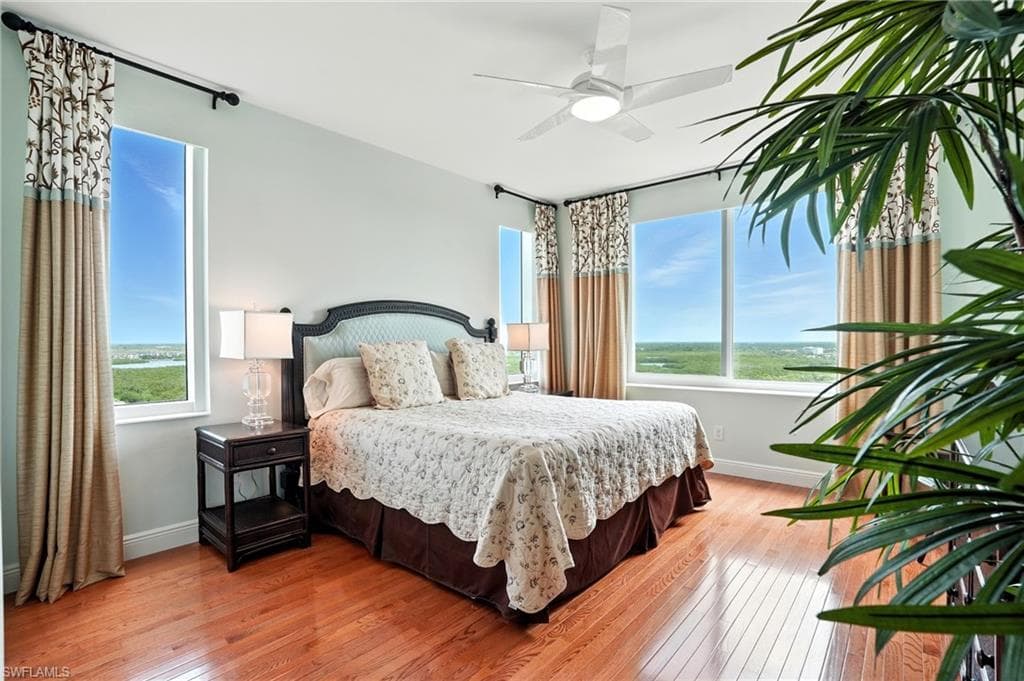 265 Indies Way 1605, Naples, FL 34110-26