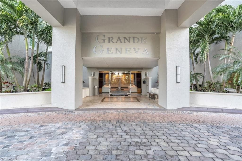 265 Indies Way 1605, Naples, FL 34110-38