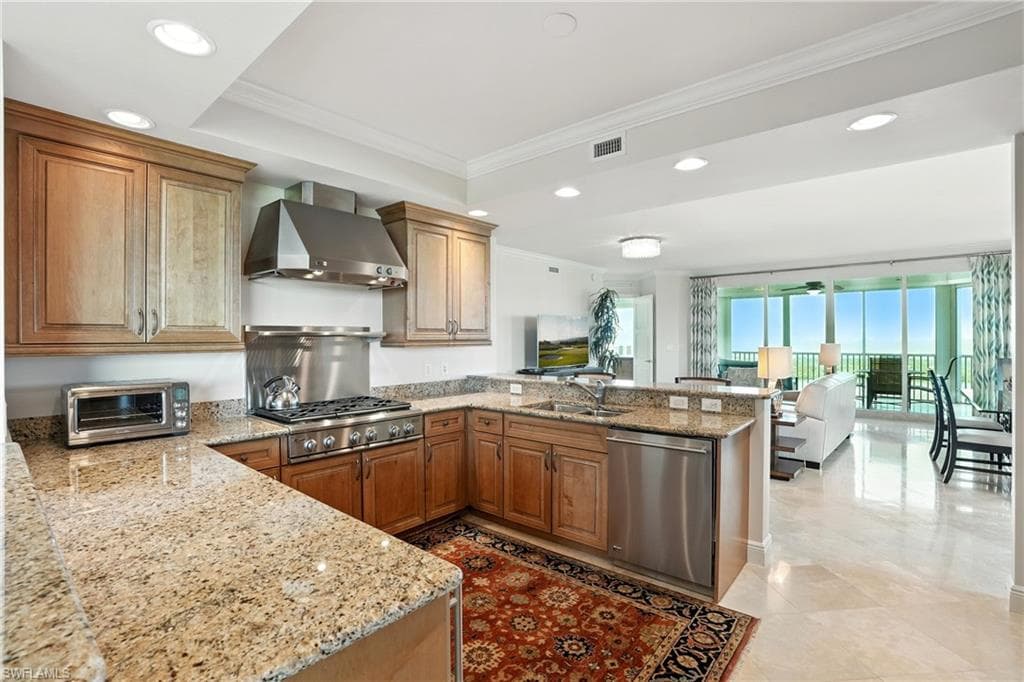 265 Indies Way 1605, Naples, FL 34110-3