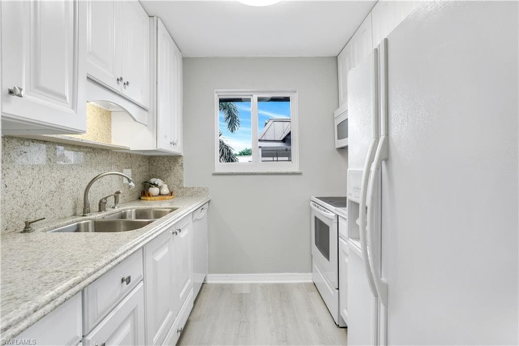 766 Central Ave 313, Naples, FL 34102-9