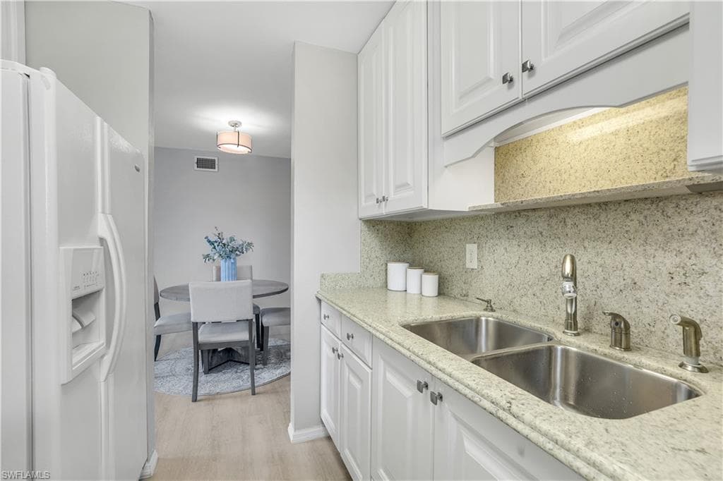 766 Central Ave 313, Naples, FL 34102-10