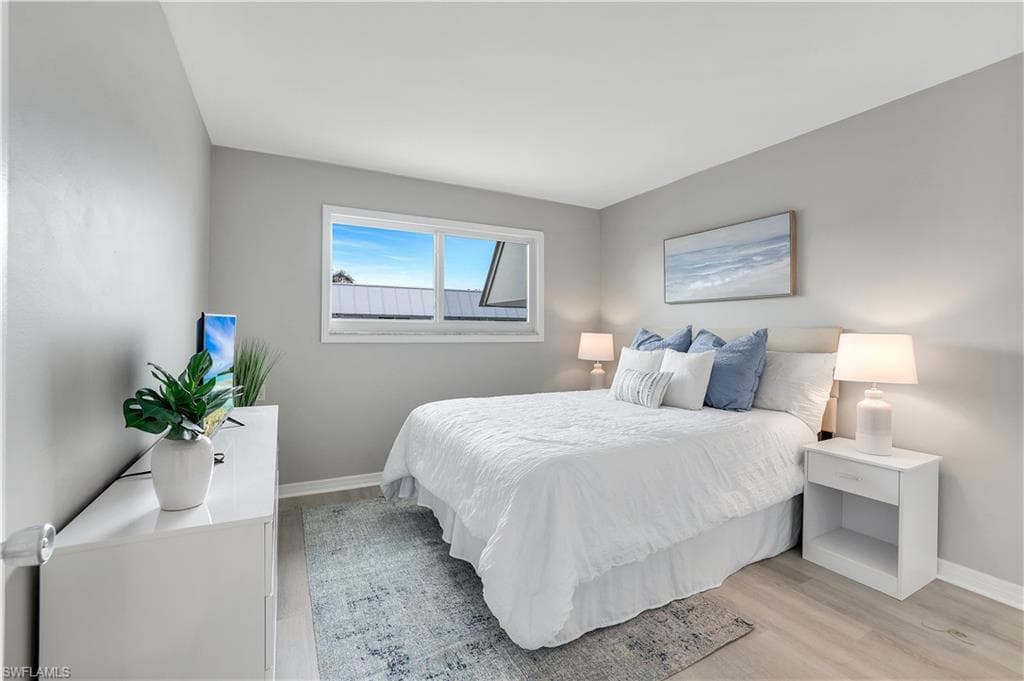 766 Central Ave 313, Naples, FL 34102-14