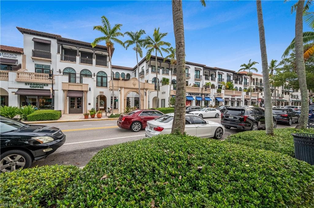 766 Central Ave 313, Naples, FL 34102-24