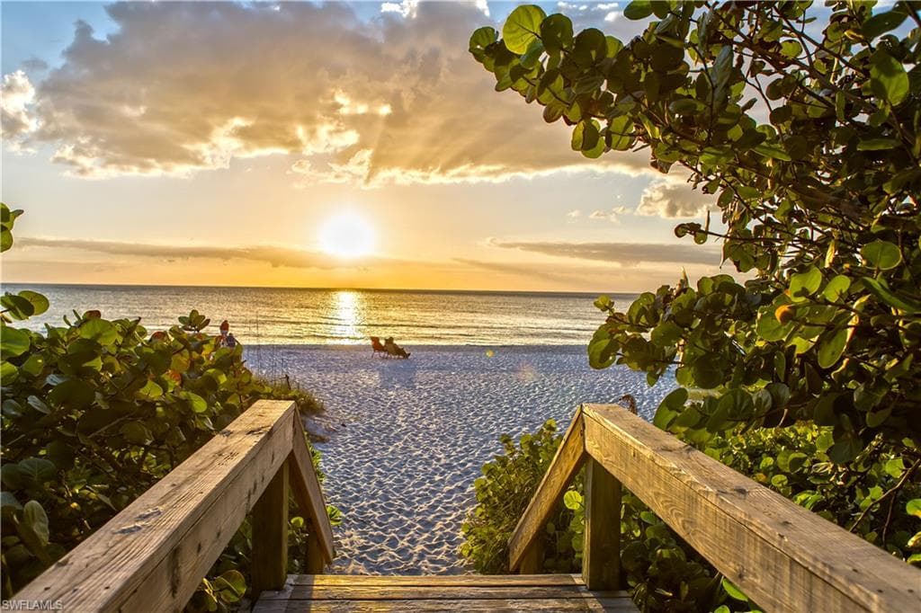 766 Central Ave 313, Naples, FL 34102-29