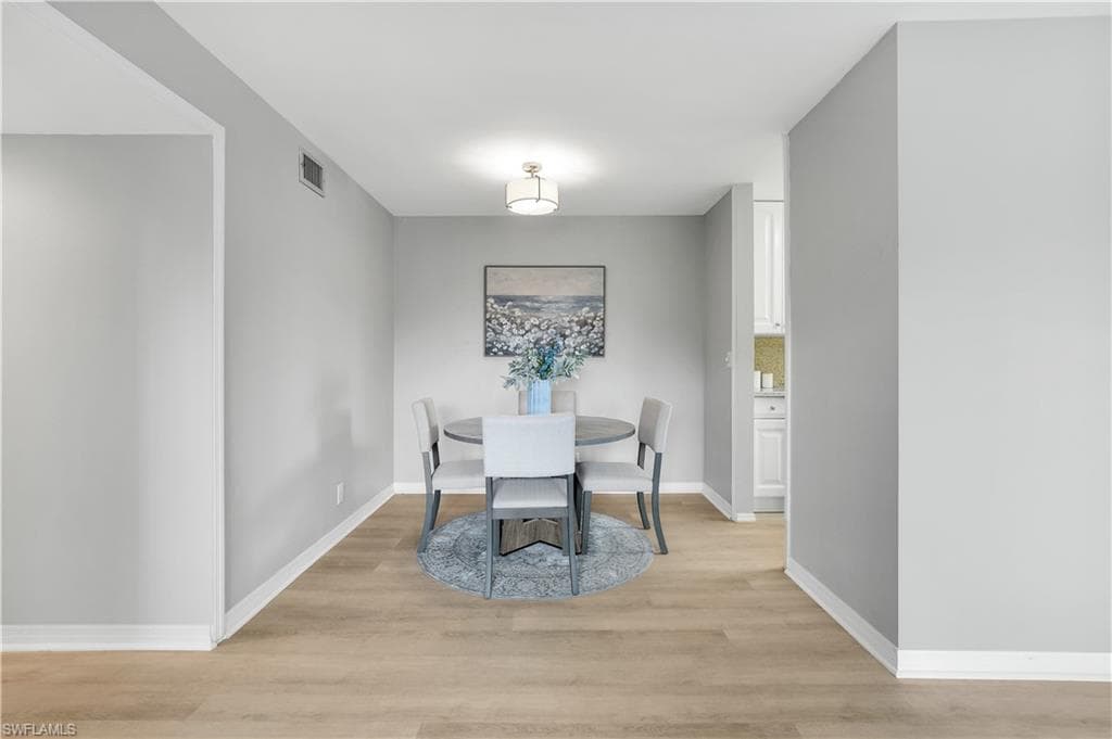 766 Central Ave 313, Naples, FL 34102-7