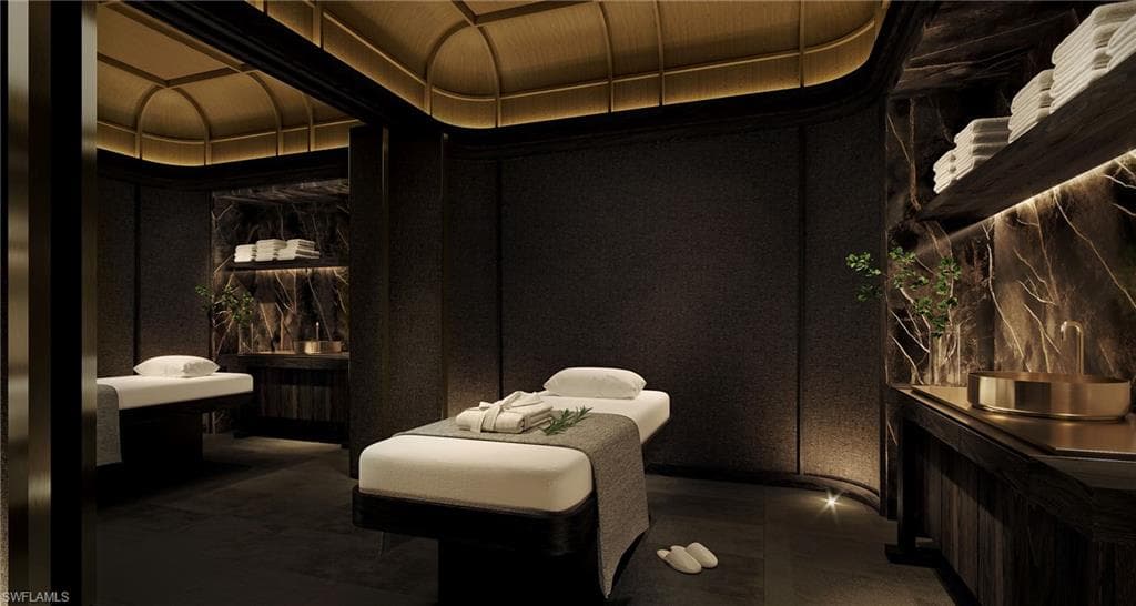 179 Southbay Dr 407, Naples, FL 34108-9