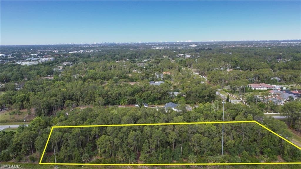 620 Soll St, Naples, FL 34109-2