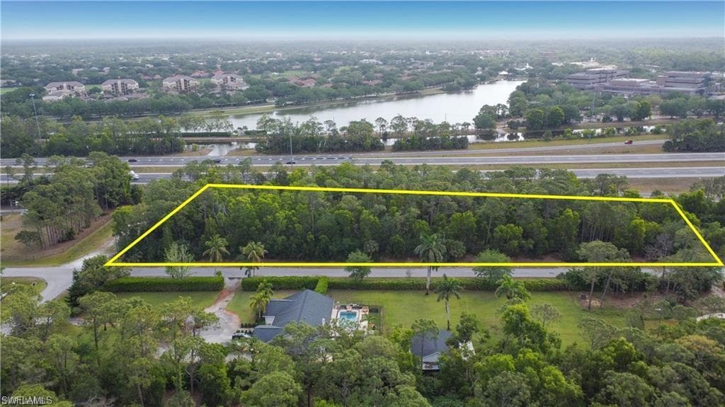 620 Soll St, Naples, FL 34109-3