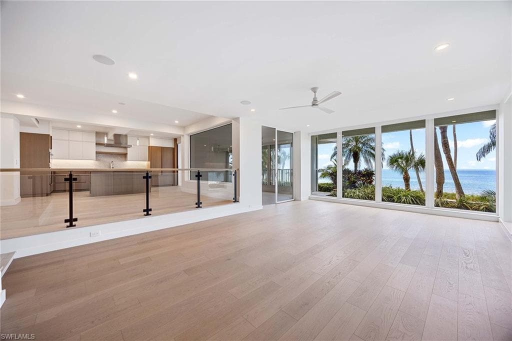 4301 Gulf Shore Blvd N 202, Naples, FL 34103-9