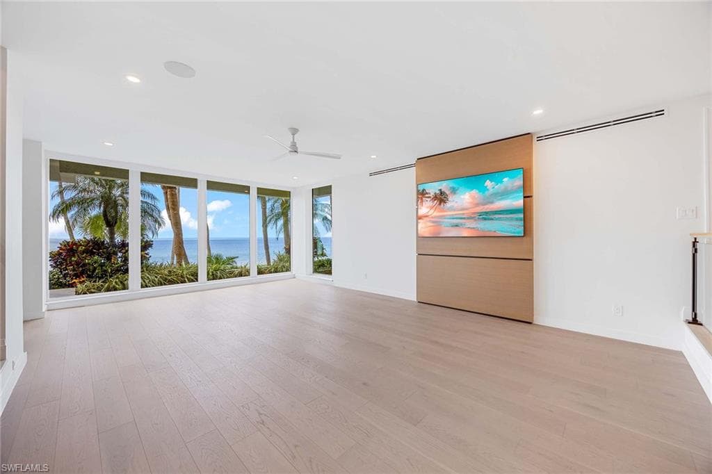 4301 Gulf Shore Blvd N 202, Naples, FL 34103-10