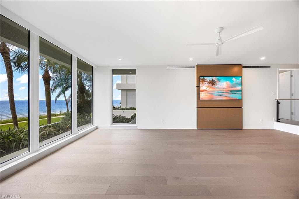 4301 Gulf Shore Blvd N 202, Naples, FL 34103-11