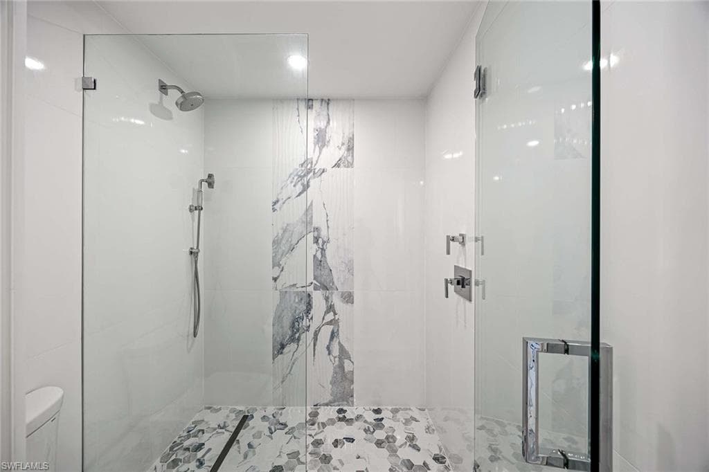 4301 Gulf Shore Blvd N 202, Naples, FL 34103-29