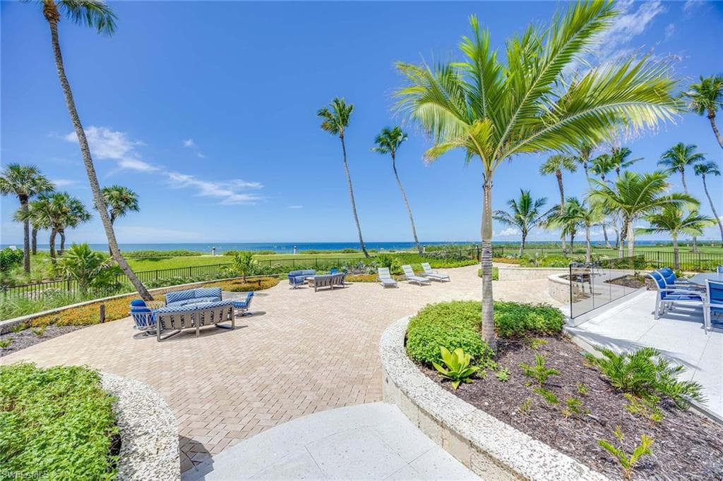 4301 Gulf Shore Blvd N 202, Naples, FL 34103-40