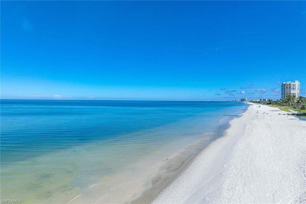 4301 Gulf Shore Blvd N 202, Naples, FL 34103-43