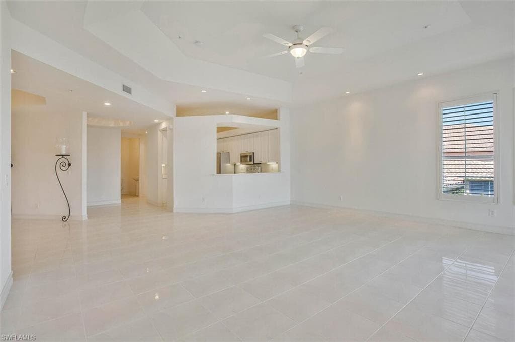 1855 Les Chateaux Blvd 302, Naples, FL 34109-8