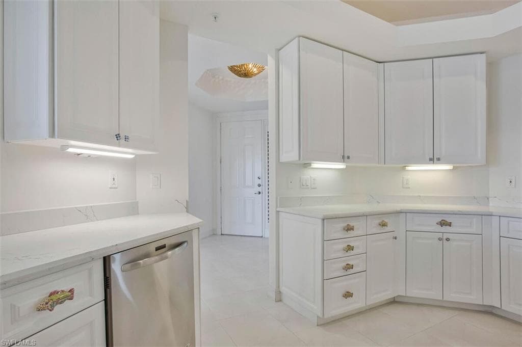 1855 Les Chateaux Blvd 302, Naples, FL 34109-13